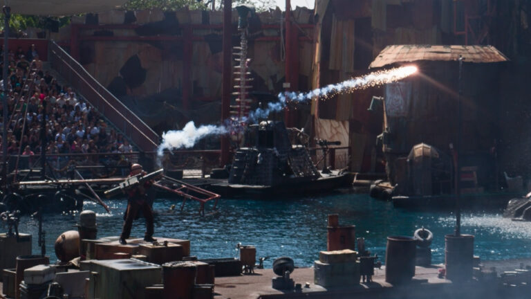 Waterworld Show-1