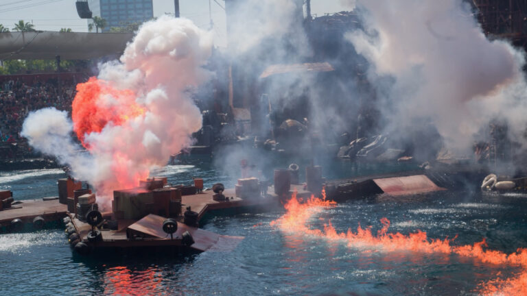 Waterworld Show-2