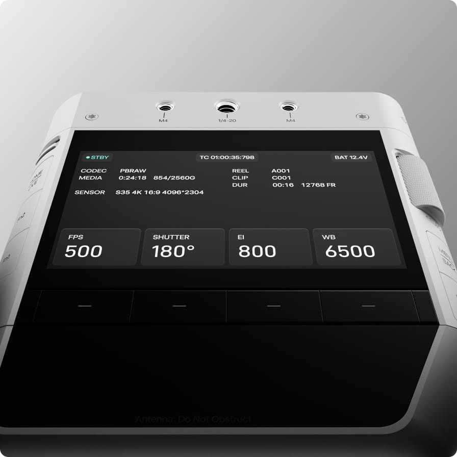 3.5-inch, 6.22M-dot touchscreen